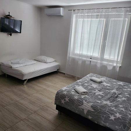 Veľký Meder Apartmany Roland מראה חיצוני תמונה