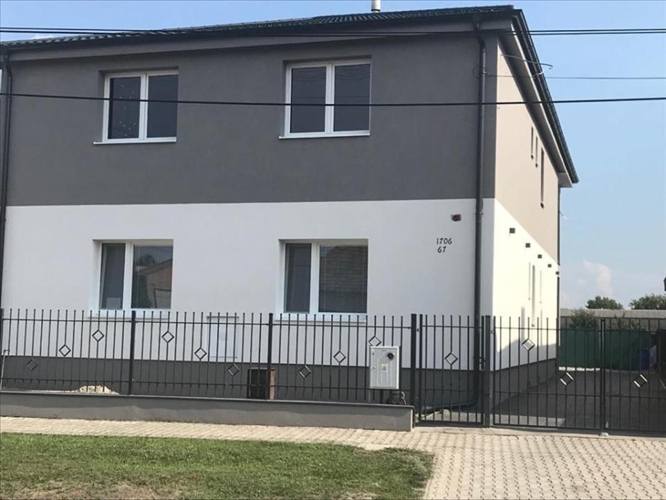Veľký Meder Apartmany Roland מראה חיצוני תמונה